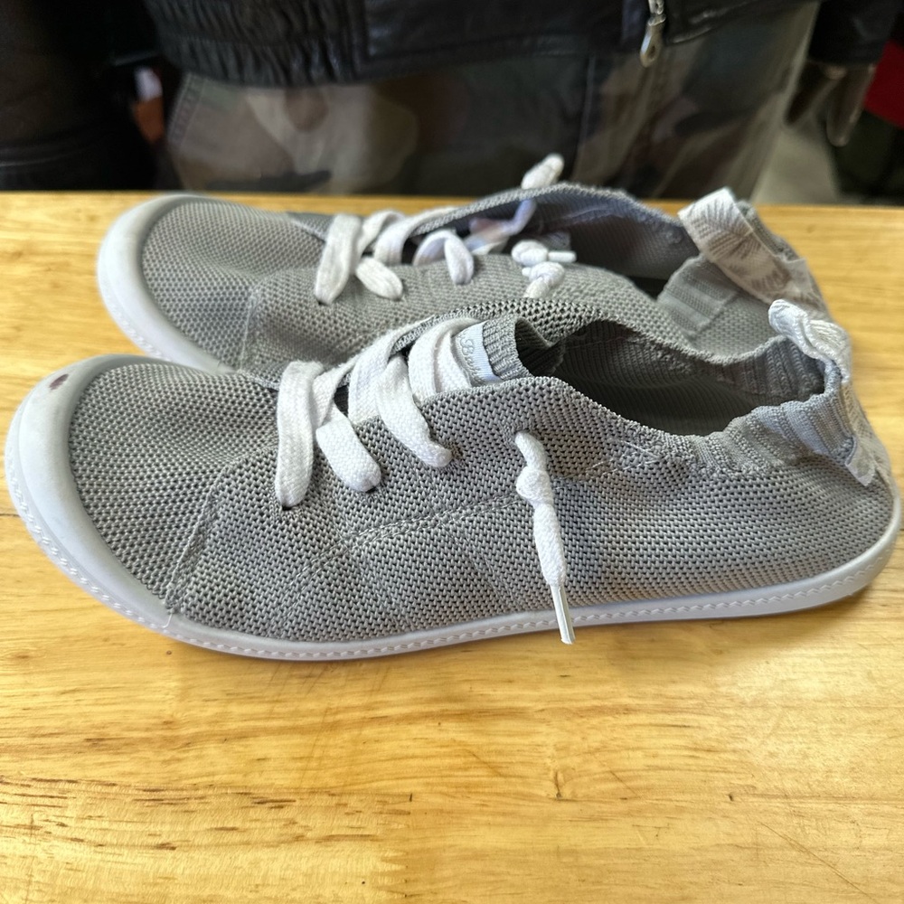 Tommy Bahama Beach Shoes